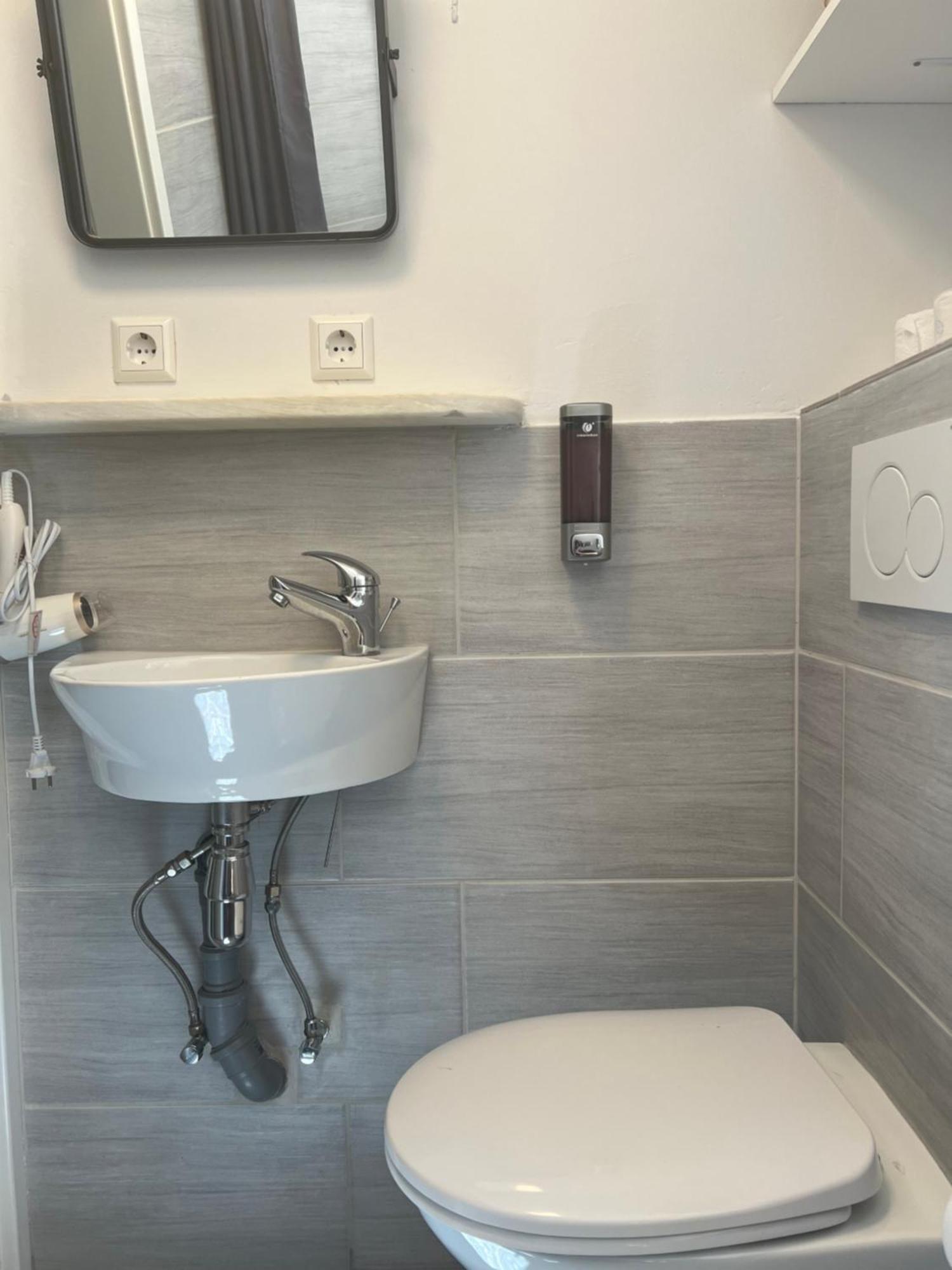 Hilde Apartments Rheinhausen Luaran gambar
