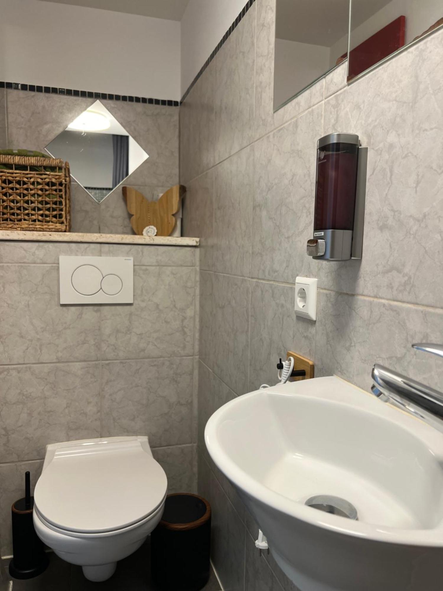 Hilde Apartments Rheinhausen Luaran gambar